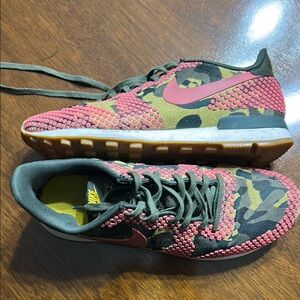 Nike Pink and Green Sneakers camo Design- EUC